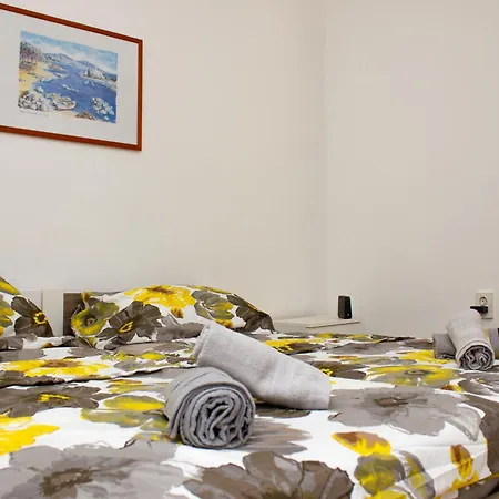 Centuria Hostal Pula